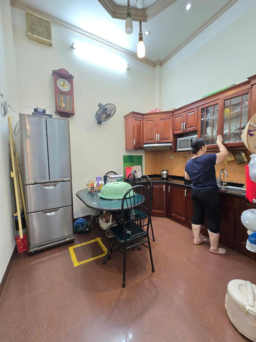 Chợ Khâm Thiên 28m2 5 tầng sân trước nhà 14m - Ảnh 3